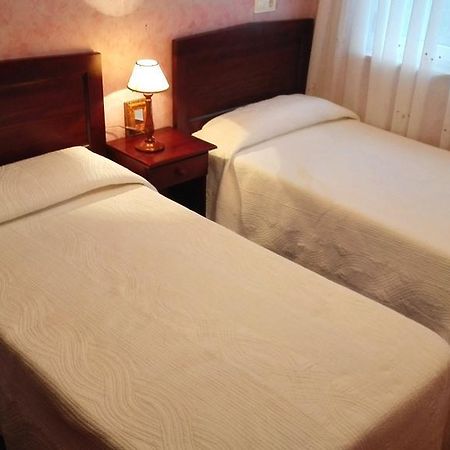 Apartamentos Los Balcones Tineo Eksteriør billede