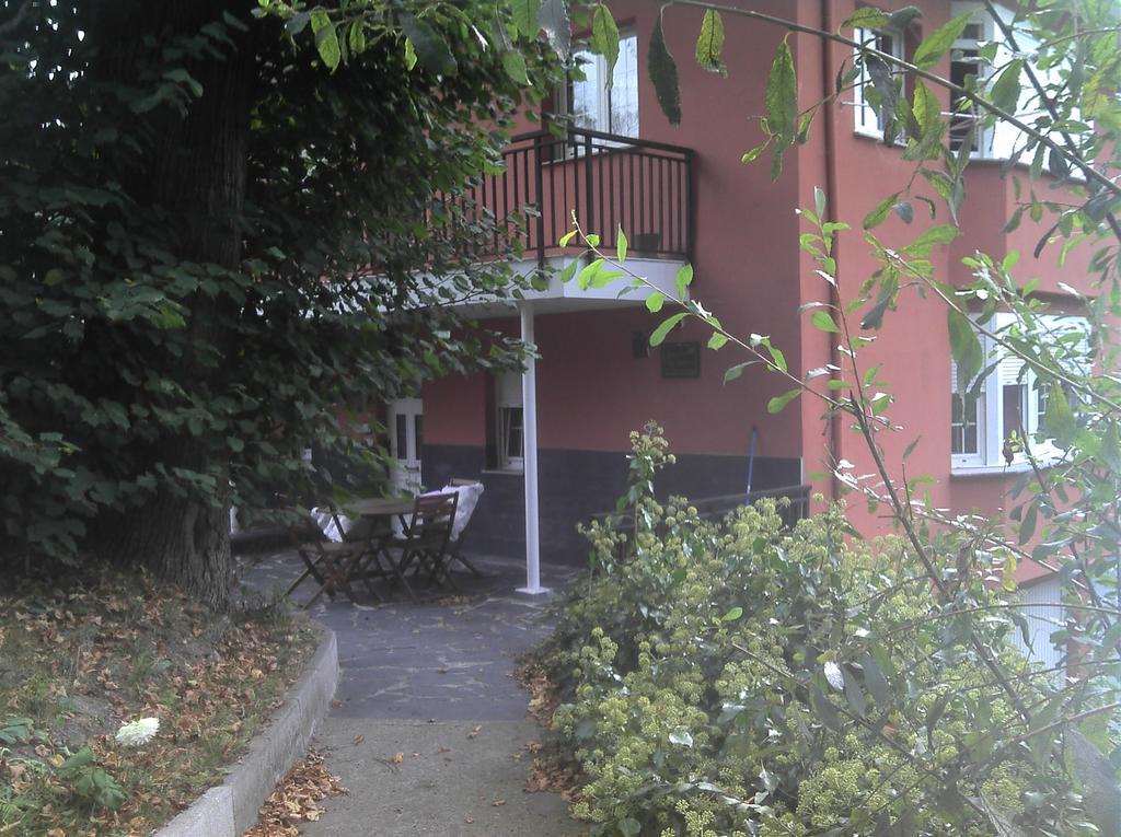 Apartamentos Los Balcones Tineo Eksteriør billede